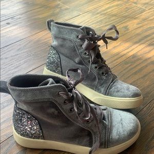 Gray Suede Sparkly High-Top Shoes w/ Ribbon 🎀